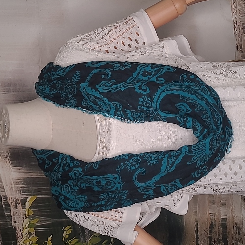 Cejon India Womens sea green black paisley pattern lightweight infinity scarf